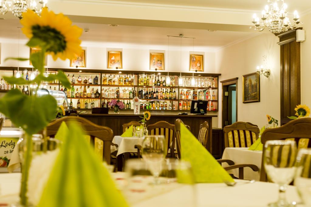 Sędziszów Małopolski Hotel - Restauracja Platan מראה חיצוני תמונה