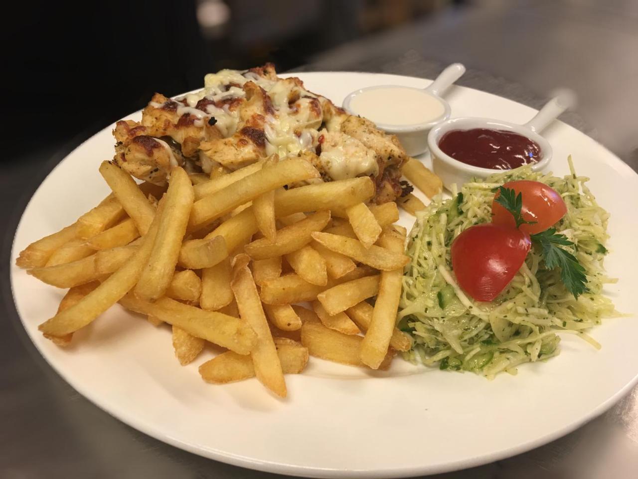 Sędziszów Małopolski Hotel - Restauracja Platan מראה חיצוני תמונה
